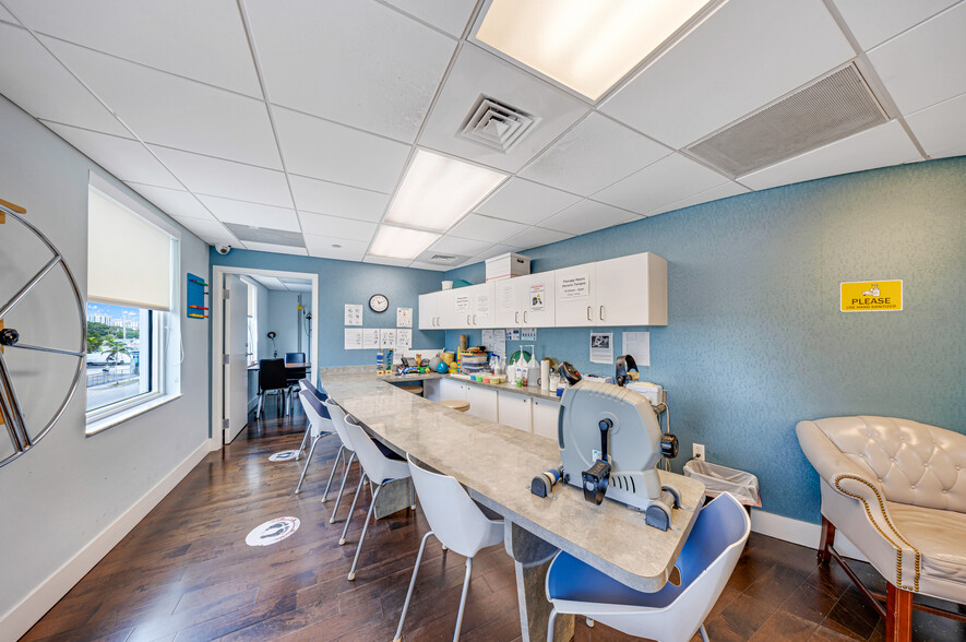 More Photos Of 1693 SW 27th Ave, Miami Office For Sale