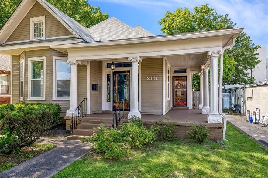 More Photos Of 2151 Monroe Ave, Memphis Office Residential For Sale
