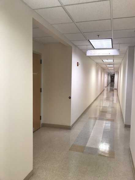 More Photos Of 1000 Meade St, Dunmore Medical For Lease