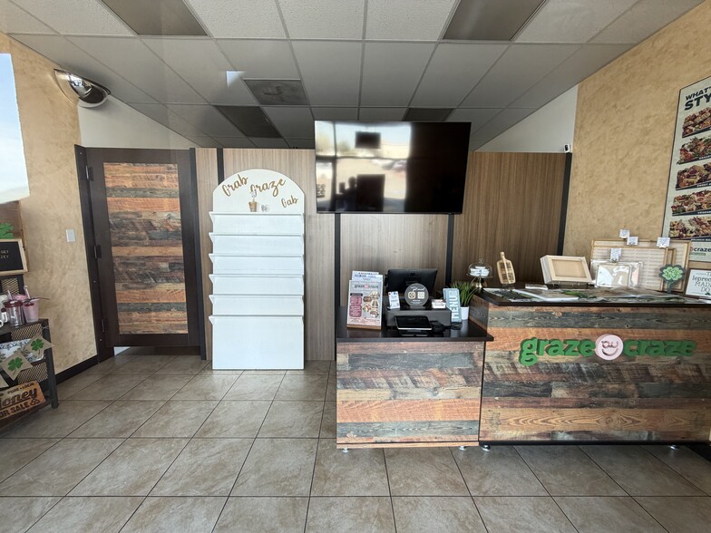 More Photos Of 13061-13073 Rosedale Hwy, Bakersfield General Retail For Lease