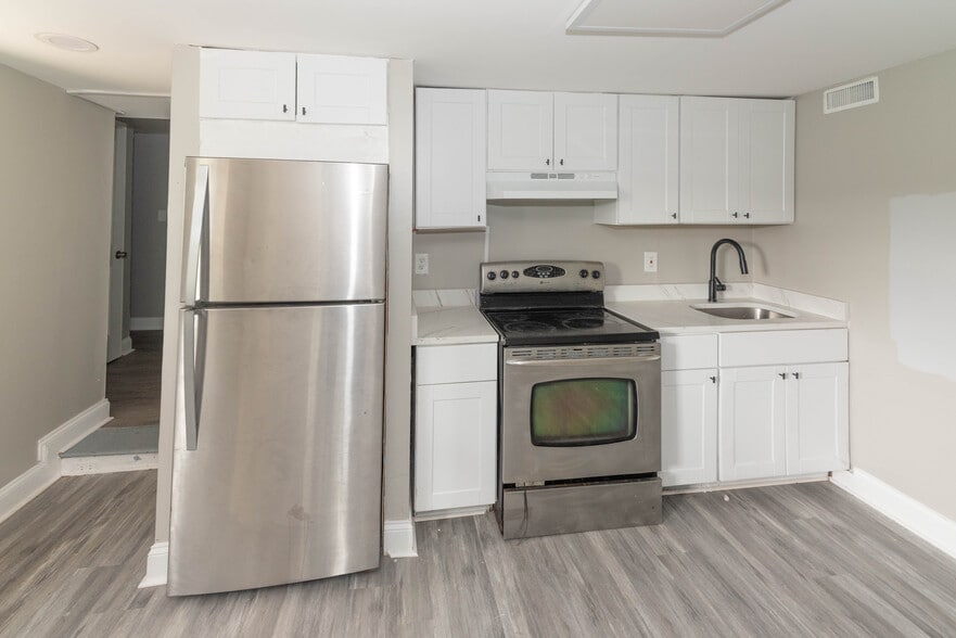 More Photos Of 332 S Franklintown Rd, Baltimore Apartments For Sale