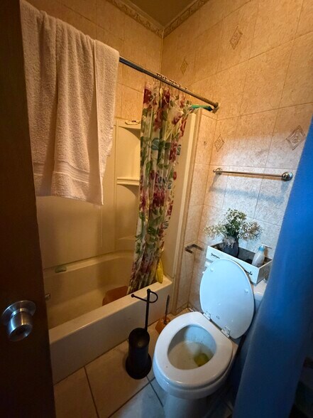 More Photos Of 70 Wilson Ave, Brooklyn Apartments For Lease