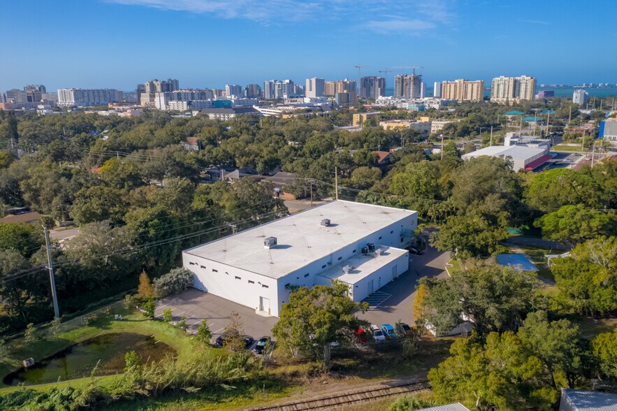 More Photos Of 1060 Goodrich Ave, Sarasota Warehouse For Sale