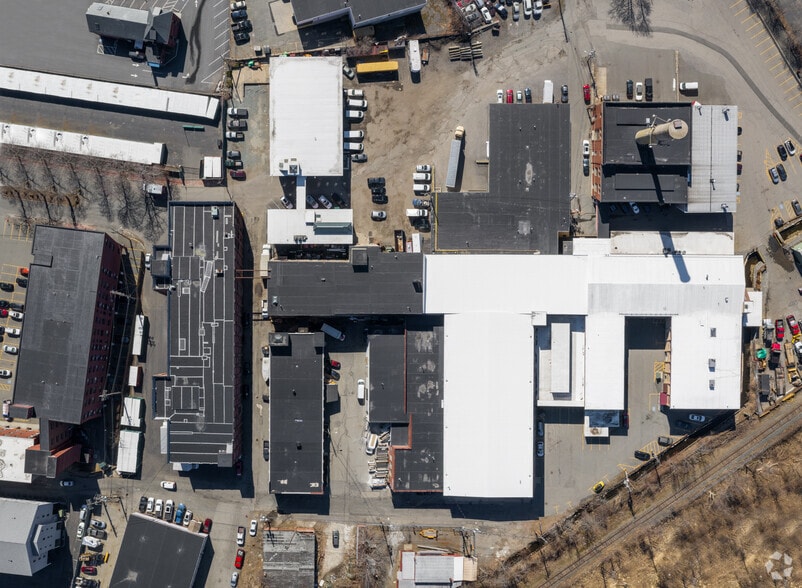 More Photos Of 119R Foster St, Peabody Light Distribution For Sale