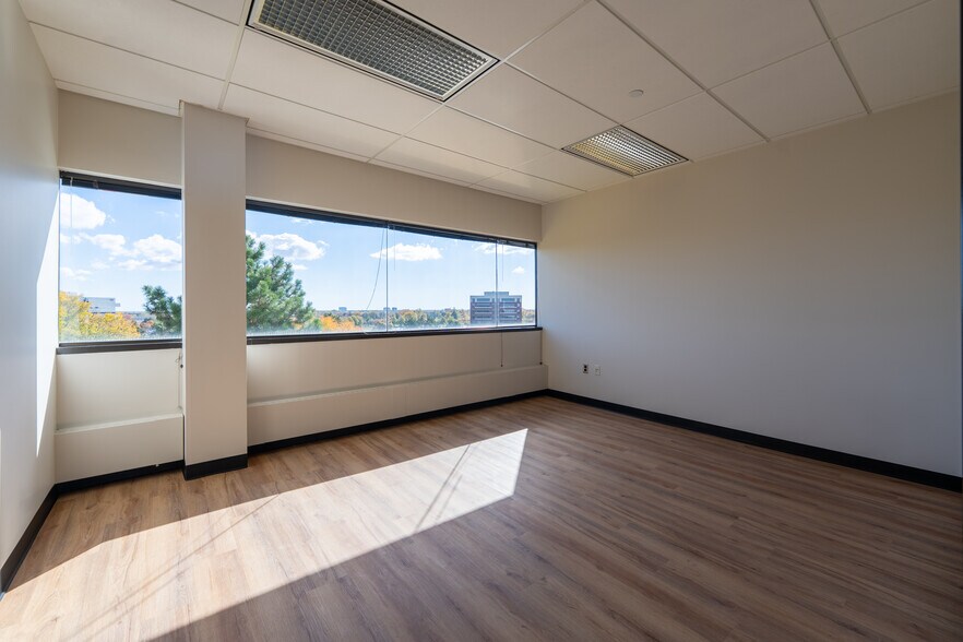 More Photos Of 901 Tower Dr, Troy Coworking Space