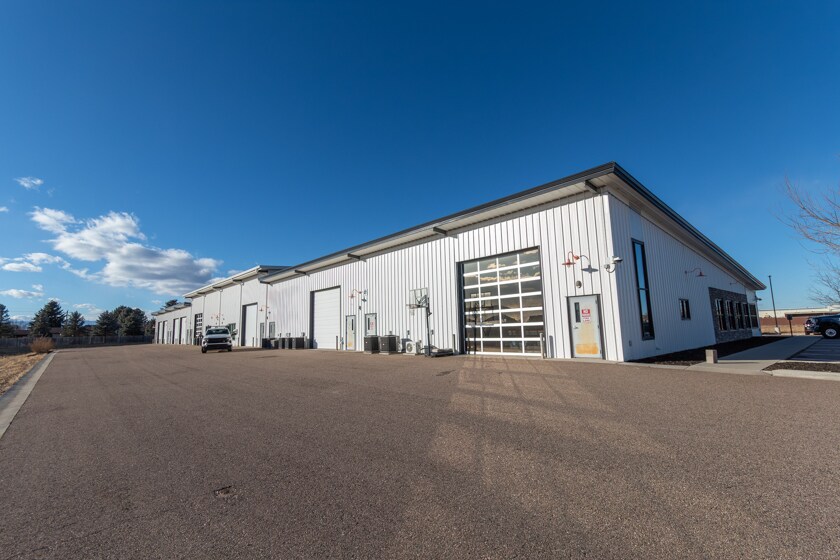 More Photos Of 5000 Goodman St, Timnath Showroom For Lease