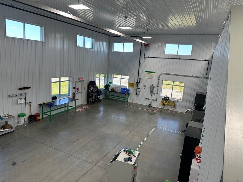 More Photos Of 1000 Randall Ct, Export Warehouse For Lease