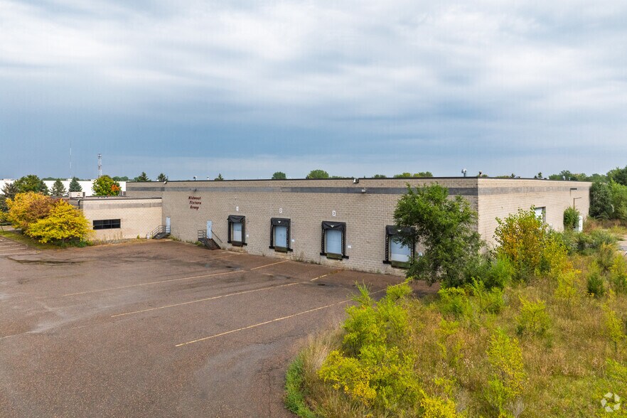 More Photos Of 900 Mckinley St, Anoka Manufacturing For Sale