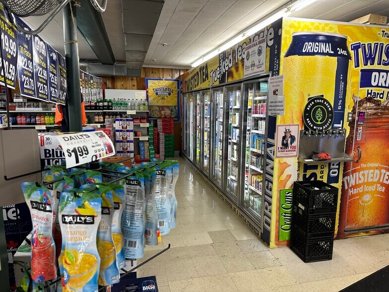 More Photos Of 3899 Carman Rd, Schenectady Freestanding For Sale