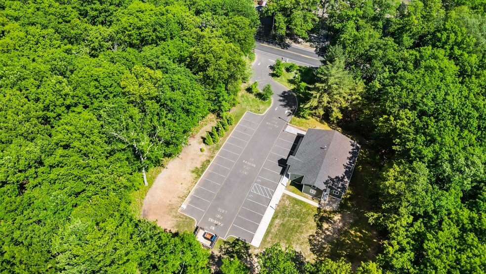 More Photos Of 352 Monmouth Rd, Millstone Township Office For Lease