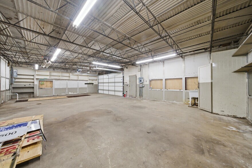 More Photos Of 2304 Plainfield Rd, Crest Hill Medical For Sale
