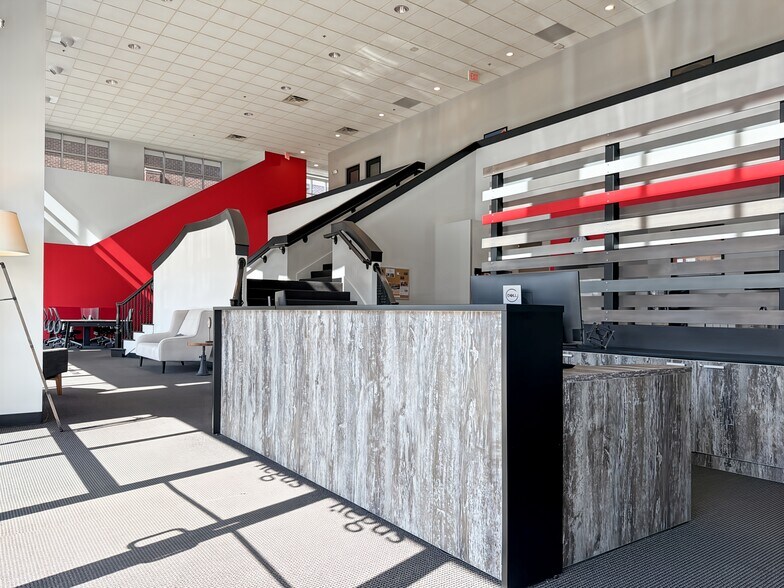 More Photos Of 8211 E Regal Pl, Tulsa Coworking Space