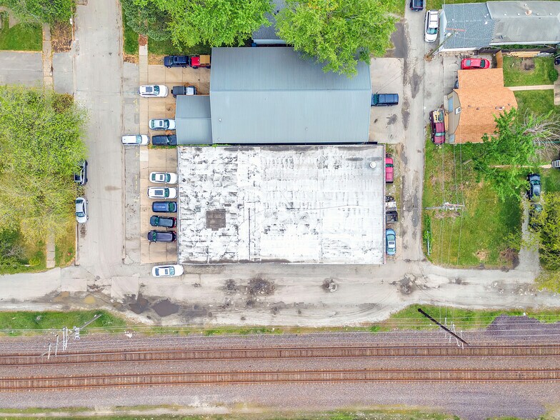 More Photos Of 26 E 34th Pl, Steger Auto Repair For Lease