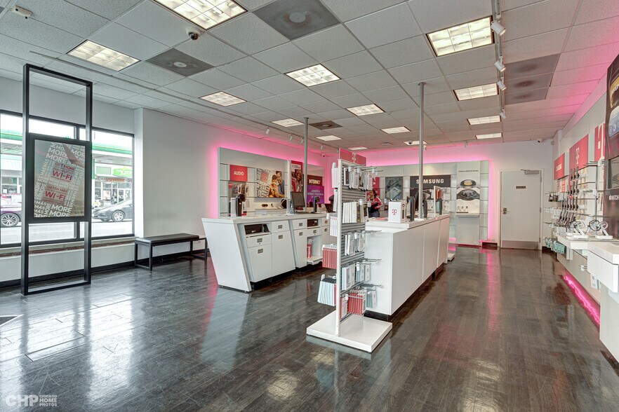 More Photos Of 4001 W Montrose Ave, Chicago Storefront For Lease