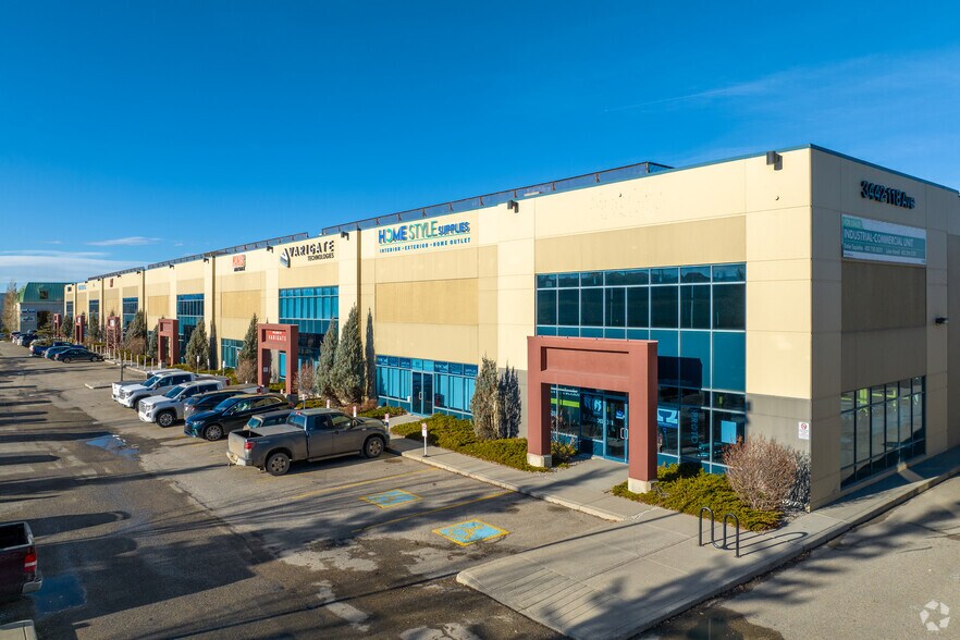 More Photos Of 3442 118th Ave SE, Calgary Warehouse For Lease