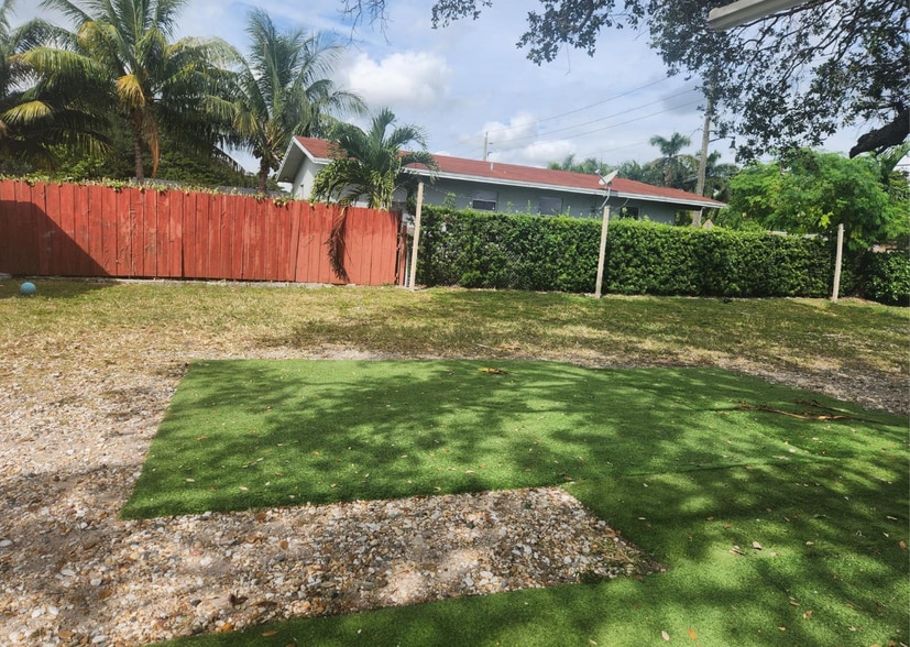 More Photos Of 1000 Foster Rd, Hallandale Beach Religious Facility For Sale