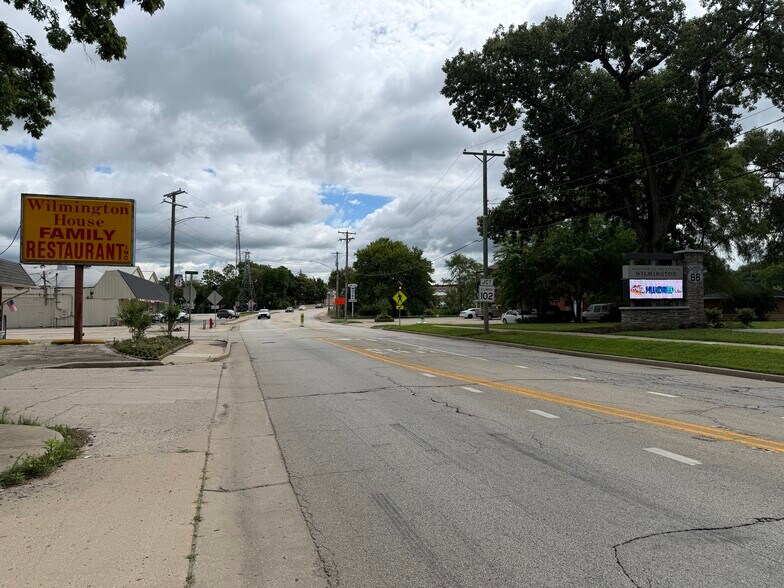 More Photos Of 210-214 Bridge St, Wilmington Auto Dealership For Lease
