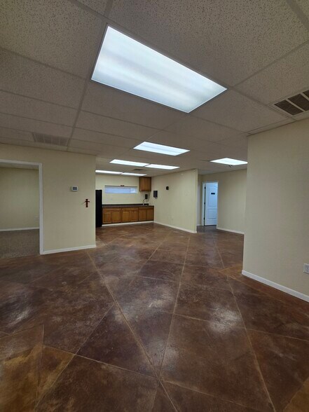 More Photos Of 3901 N Stowe Ave, Odessa Industrial For Lease
