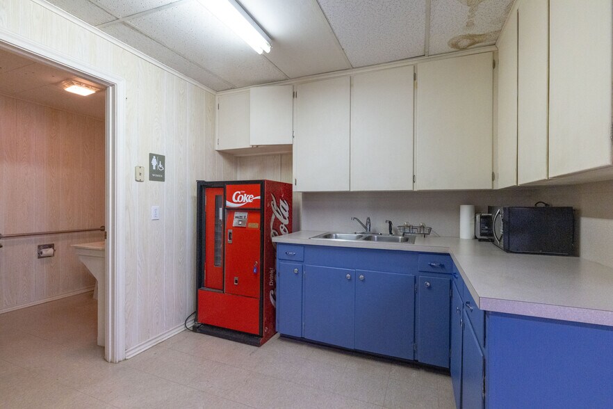 More Photos Of 113 W Decatur St, Chico General Retail For Sale