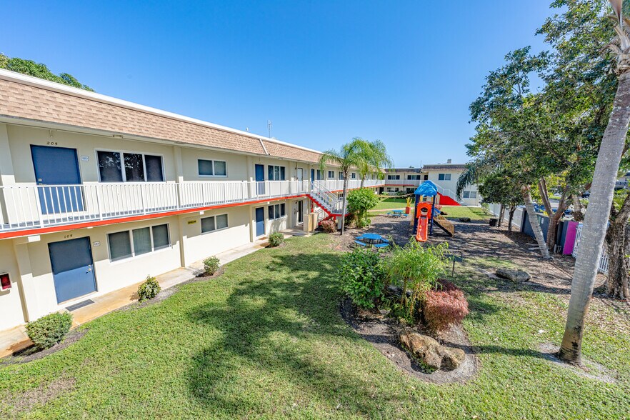 More Photos Of 5971 NW 17th Pl, Sunrise Apartments For Sale