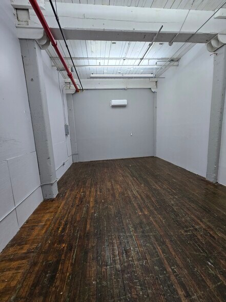 More Photos Of 1027 Grand St, Brooklyn Office For Lease