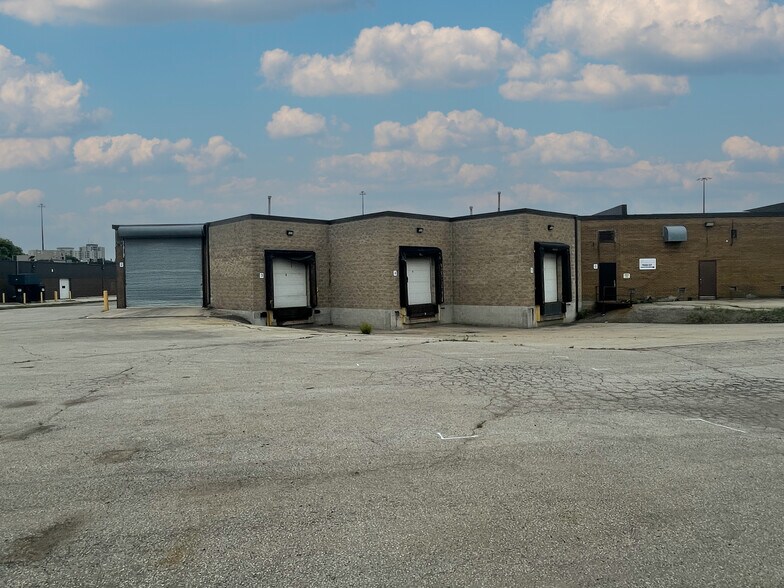 More Photos Of 110 Ronson Dr, Toronto Manufacturing For Sale