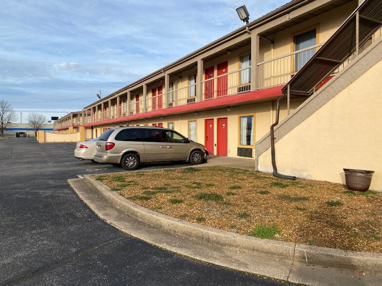 5001 Hinkleville Rd, Paducah, KY 42001 - Hotel For Sale Cityfeet.com