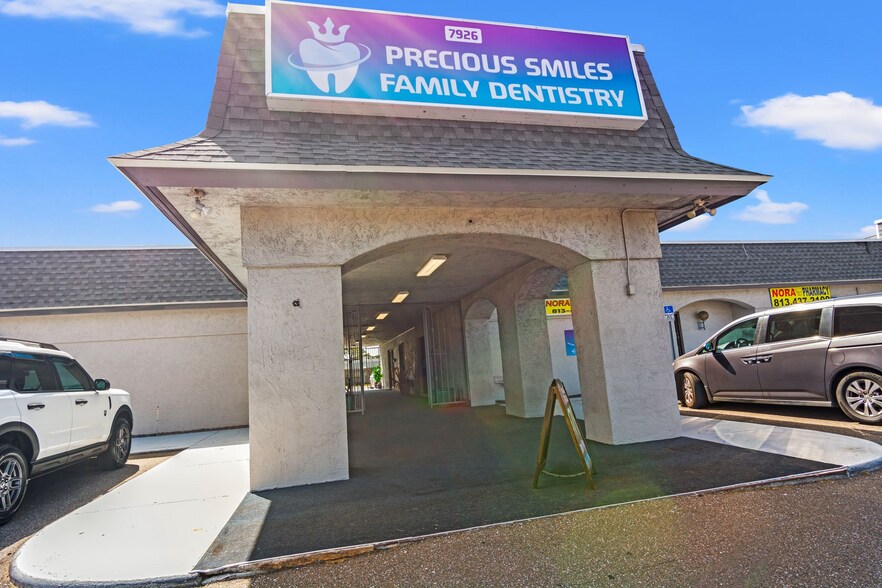 More Photos Of 7926 W Hillsborough Ave, Tampa Office For Sale