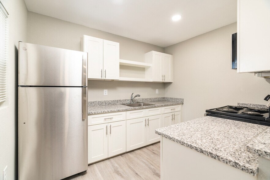 More Photos Of 2300 Davenport Rd, Knoxville Apartments For Sale