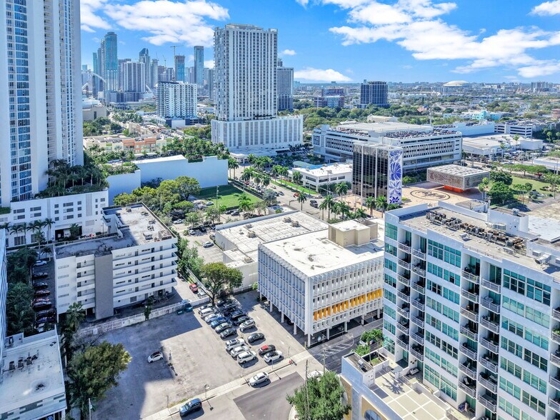More Photos Of 2125 Biscayne Blvd, Miami Office Residential For Lease