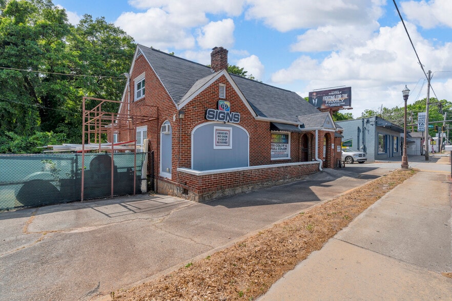 More Photos Of 2915 Alston Dr, Atlanta Freestanding For Sale