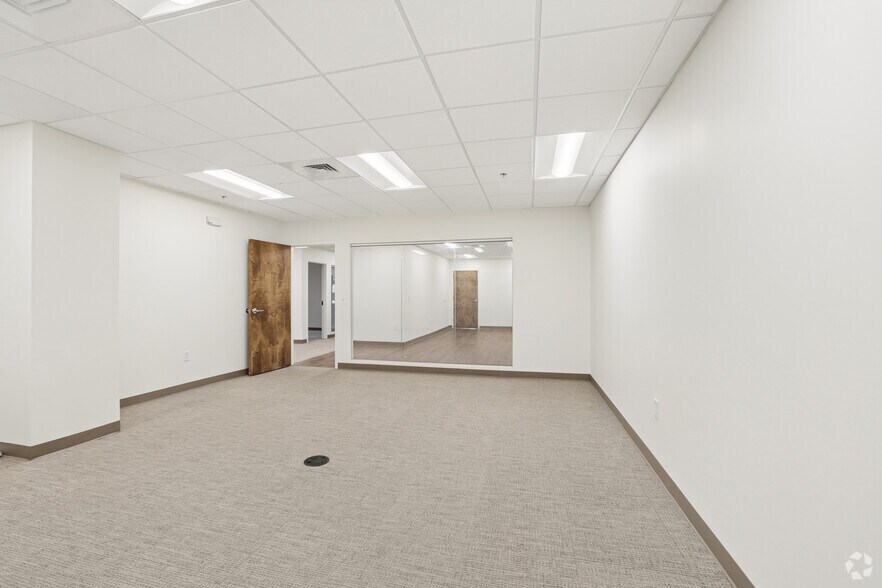More Photos Of 111 Westwood Pl, Brentwood Office For Lease