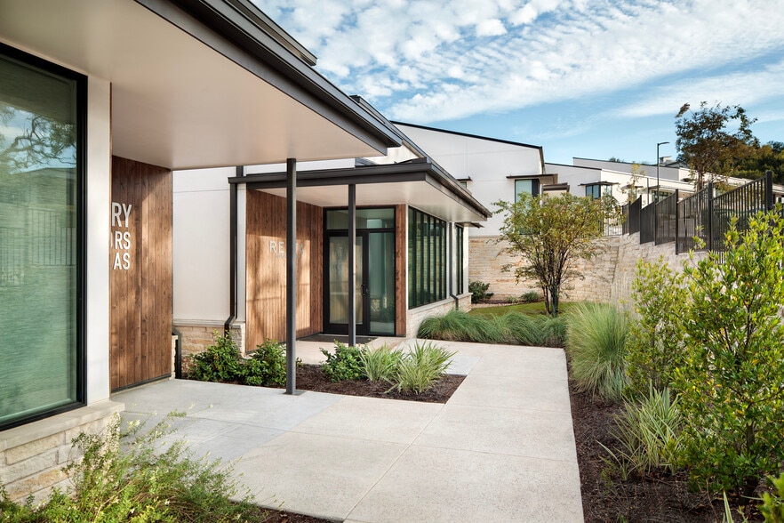 More Photos Of 3502 Wild Cherry Dr, Austin Office For Sale