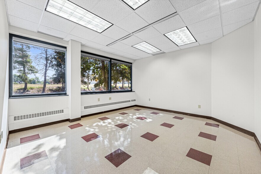 More Photos Of 24610 Detroit Rd, Westlake Office For Sale