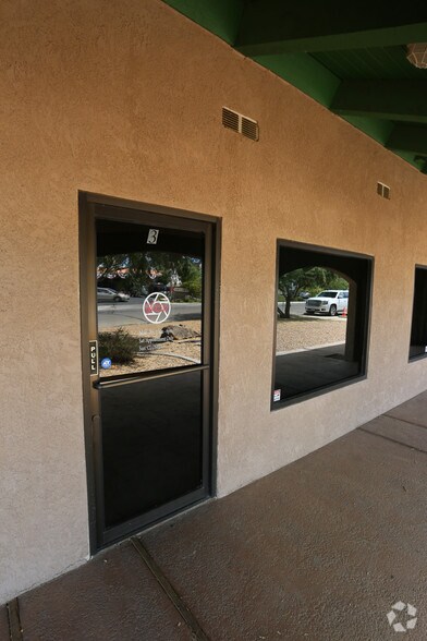 More Photos Of 21885 Outer Hwy 18, Apple Valley Storefront Retail Office For Lease