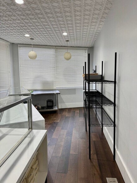 More Photos Of 335 River St, Manistee Storefront For Sale
