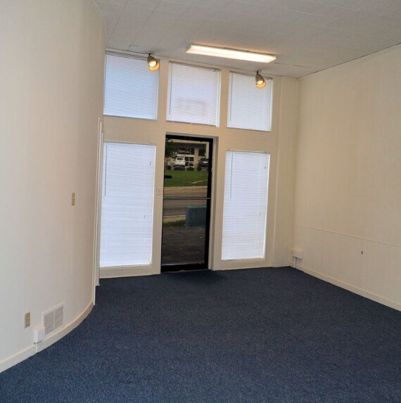 More Photos Of , Tallahassee General Retail For Sale