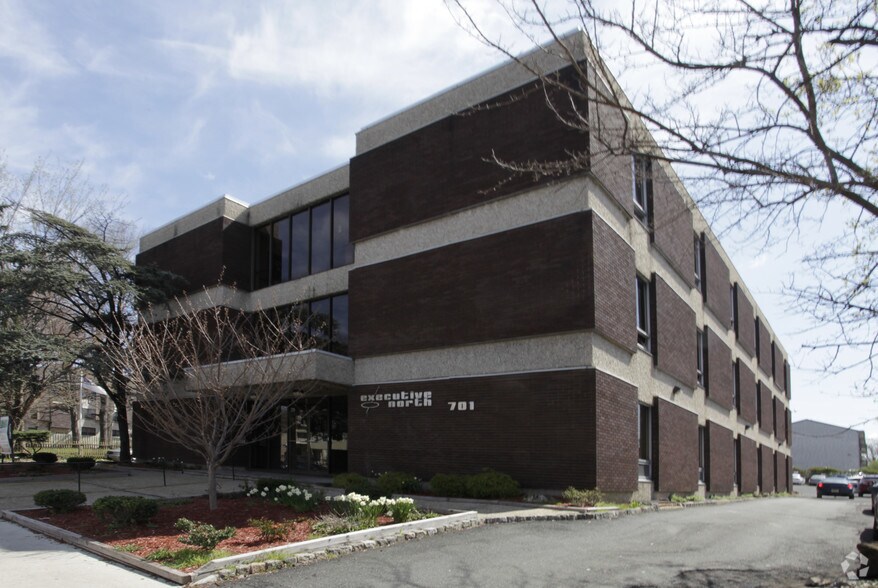 More Photos Of 701 Newark Ave, Elizabeth Office For Lease