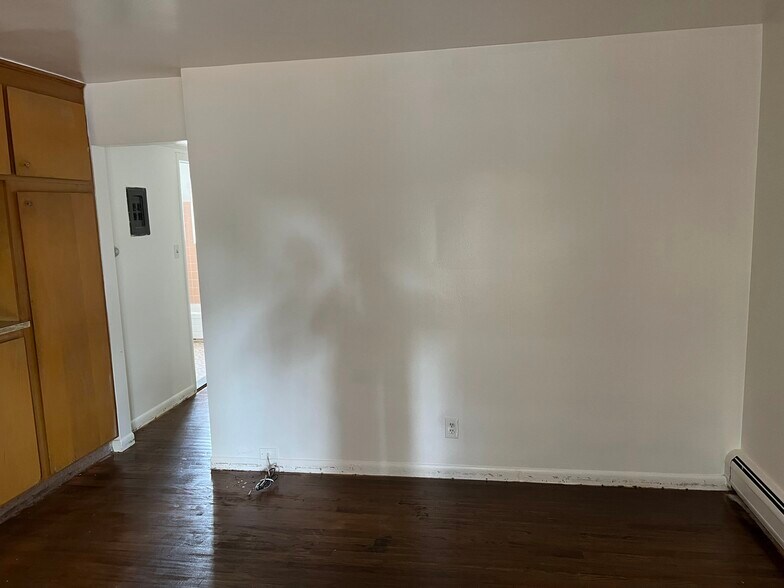 More Photos Of 10311 Cadieux Rd, Detroit Apartments For Sale