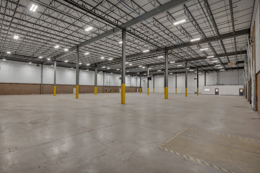 More Photos Of 30B Post Rd, Colonie Warehouse For Lease