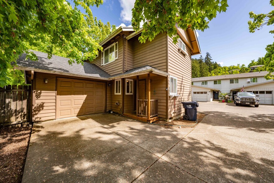 More Photos Of 124 S 63rd St, Springfield Apartments For Sale