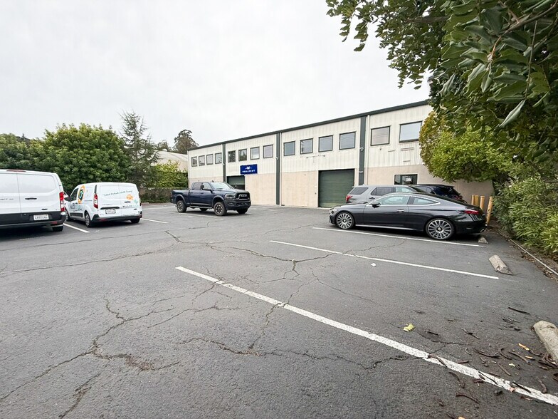 More Photos Of 637 Lindaro St, San Rafael Warehouse For Lease
