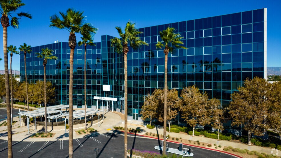 More Photos Of 5990 Sepulveda Blvd, Sherman Oaks Office For Lease