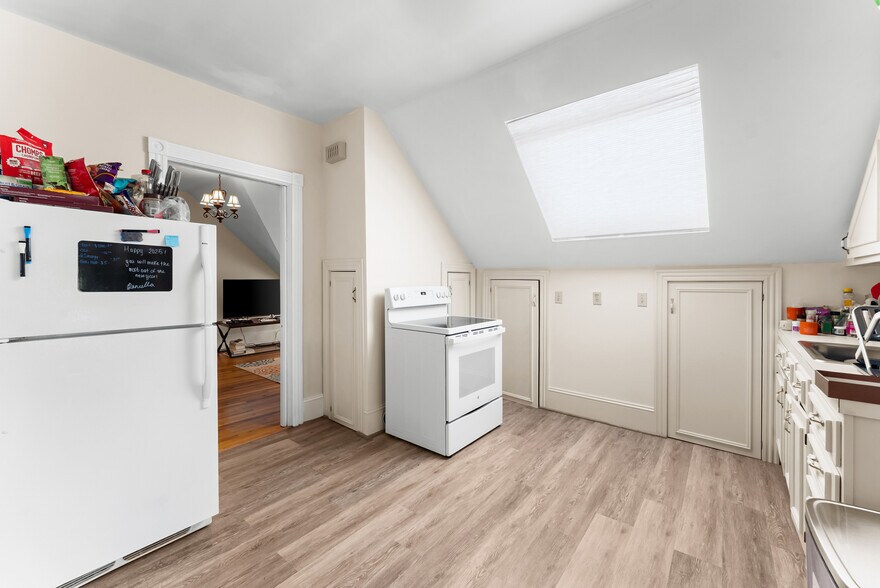 More Photos Of 1358 Smith St, North Providence Apartments For Sale