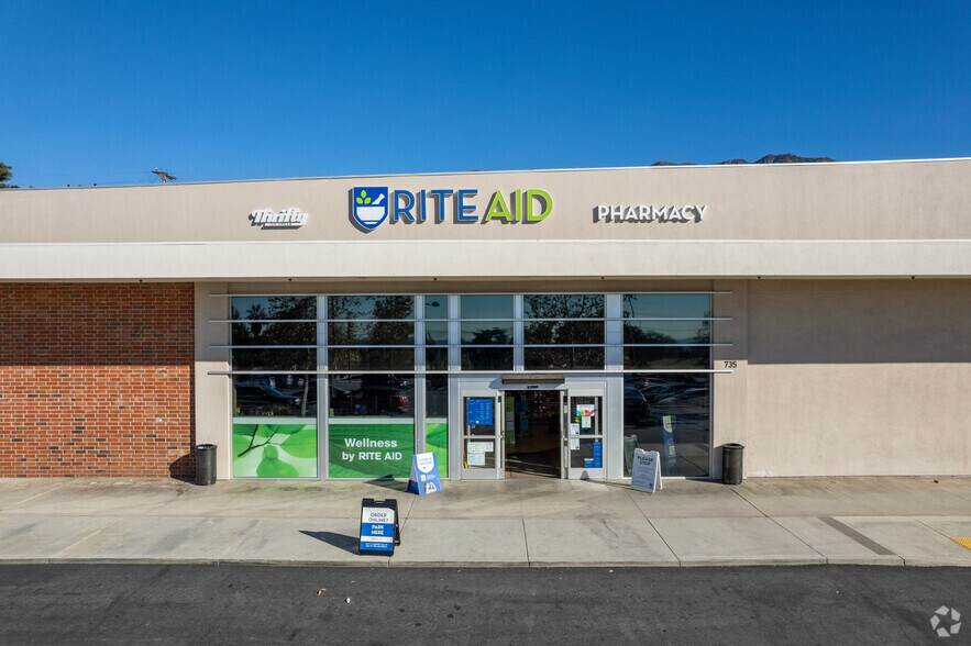 More Photos Of 735-763 E Altadena Dr, Altadena Freestanding For Lease