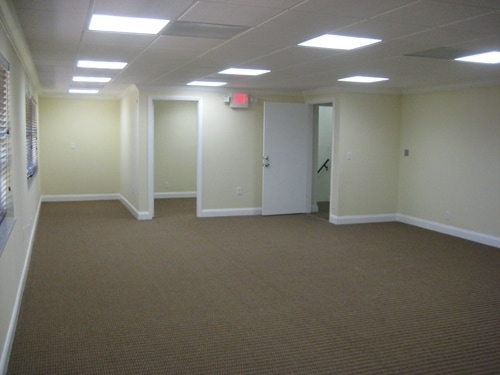More Photos Of 2300 N Dixie Hwy, Boca Raton Office For Lease