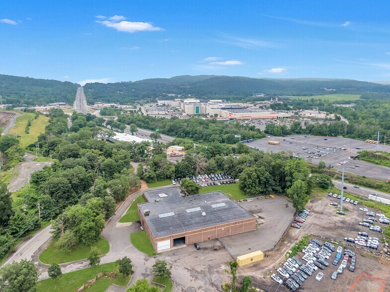 More Photos Of 50 Snake Hill Rd, West Nyack Warehouse For Lease