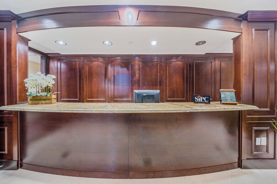 More Photos Of 1000 brickell Ave, Miami Office For Lease
