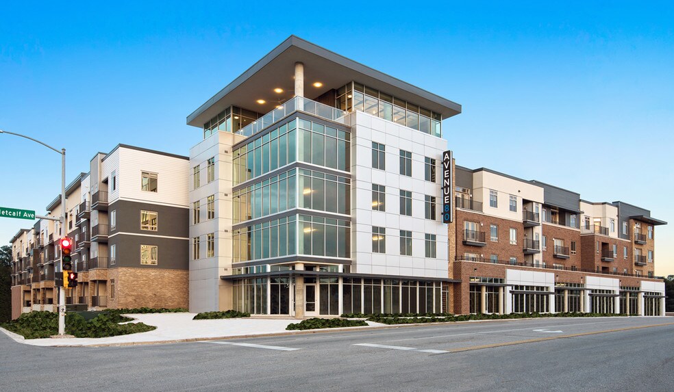 More Photos Of 8045 Metcalf Ave, Overland Park Apartments For Lease