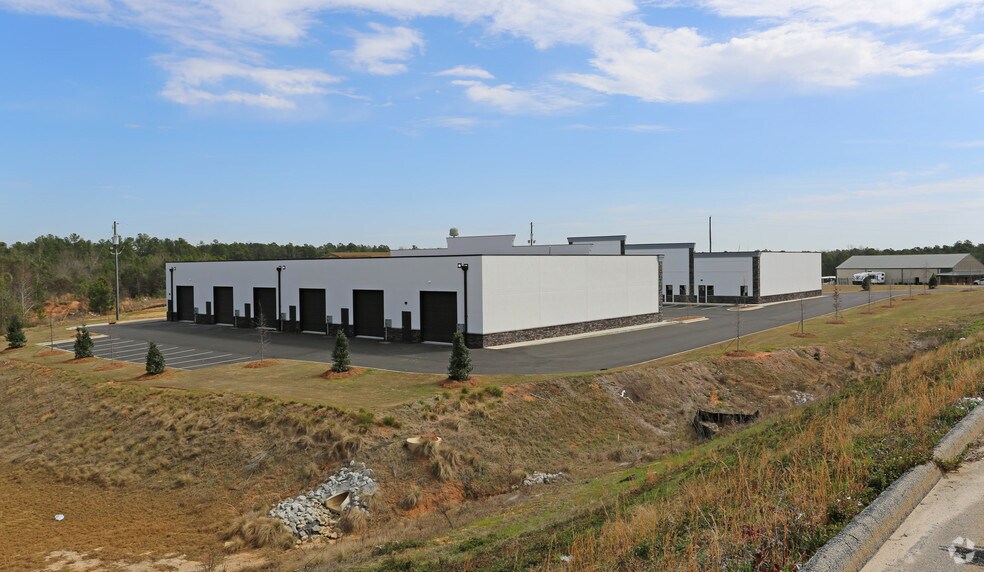 More Photos Of 5045-5047 Parham Rd, Grovetown Light Manufacturing For Lease